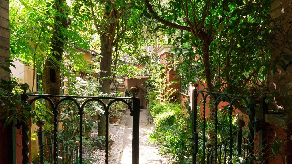Margutta's Garden Bed & Breakfast Roma